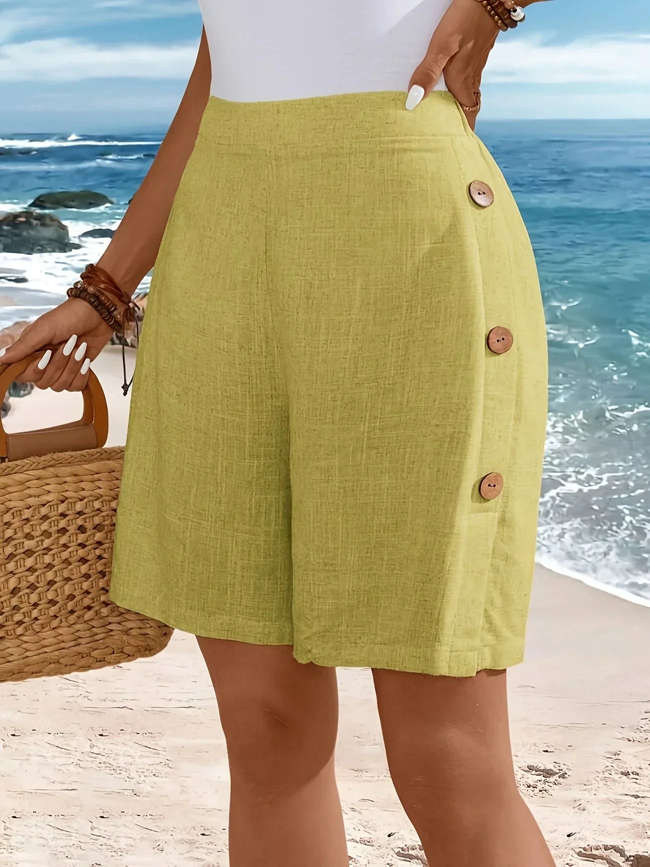Fenella – Comfortable Short with Buttons