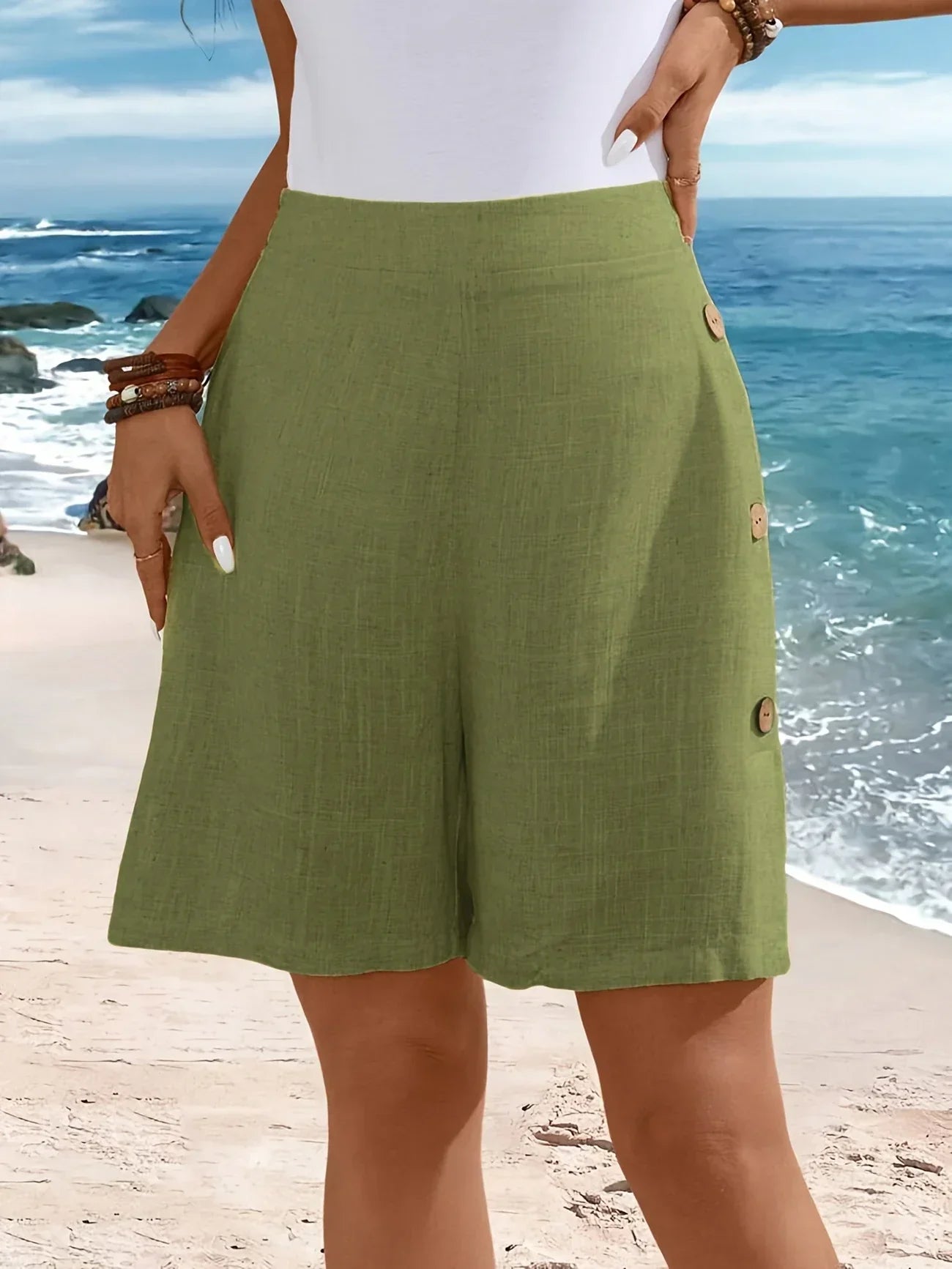 Fenella – Comfortable Short with Buttons