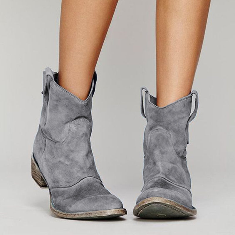 Carlotta – Timeless Ankle Boots