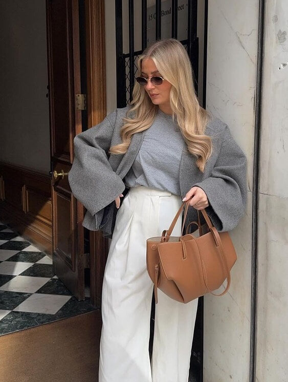 Pernilla – Shaped Tote Bag with Side Gathering