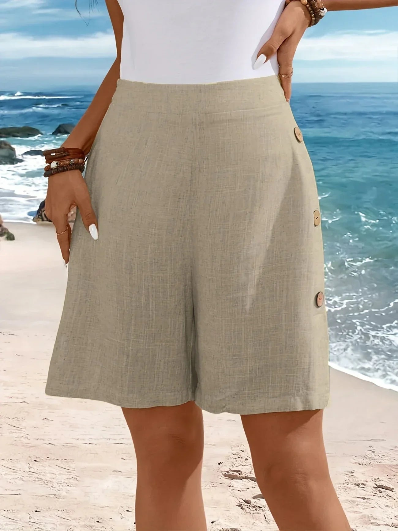 Fenella – Comfortable Short with Buttons