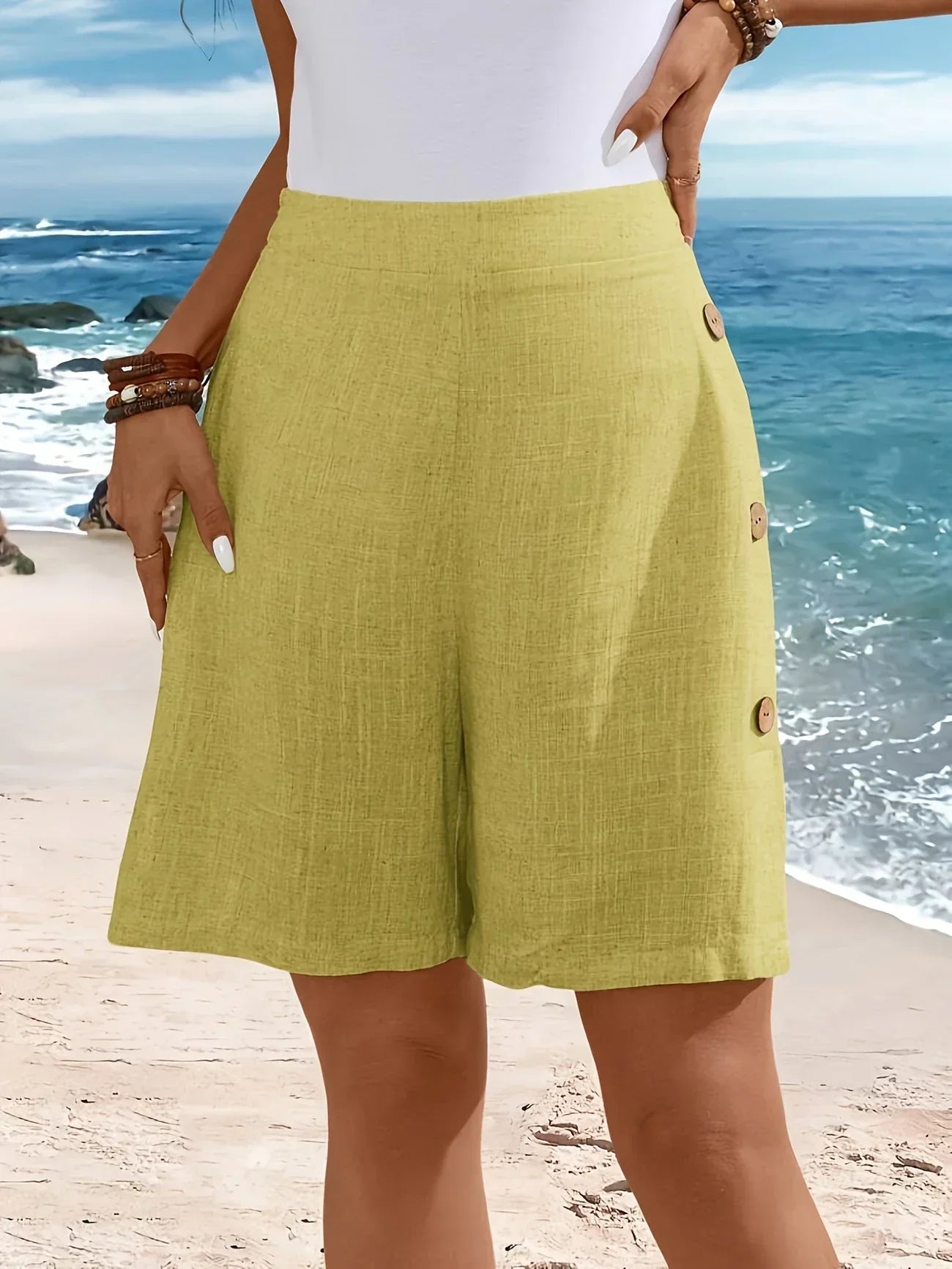 Fenella – Comfortable Short with Buttons