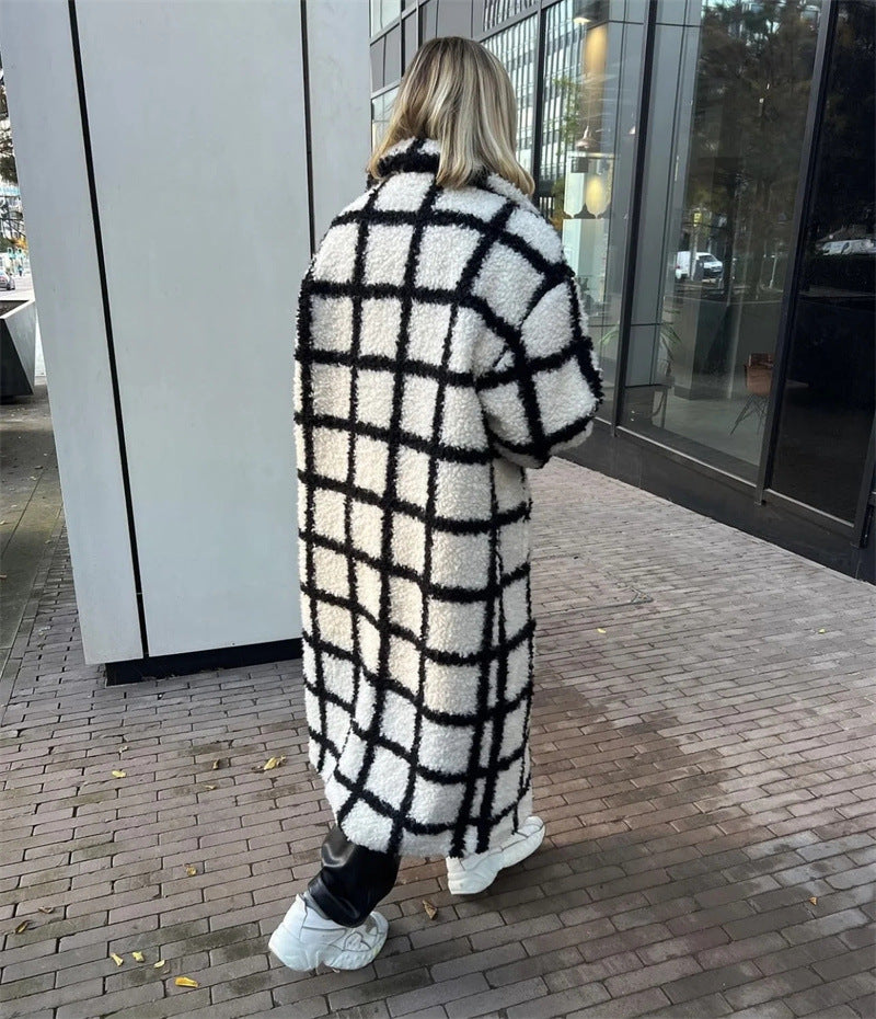 Fashion Meets Comfort: Trendy Polo Loose Coat in Plaid