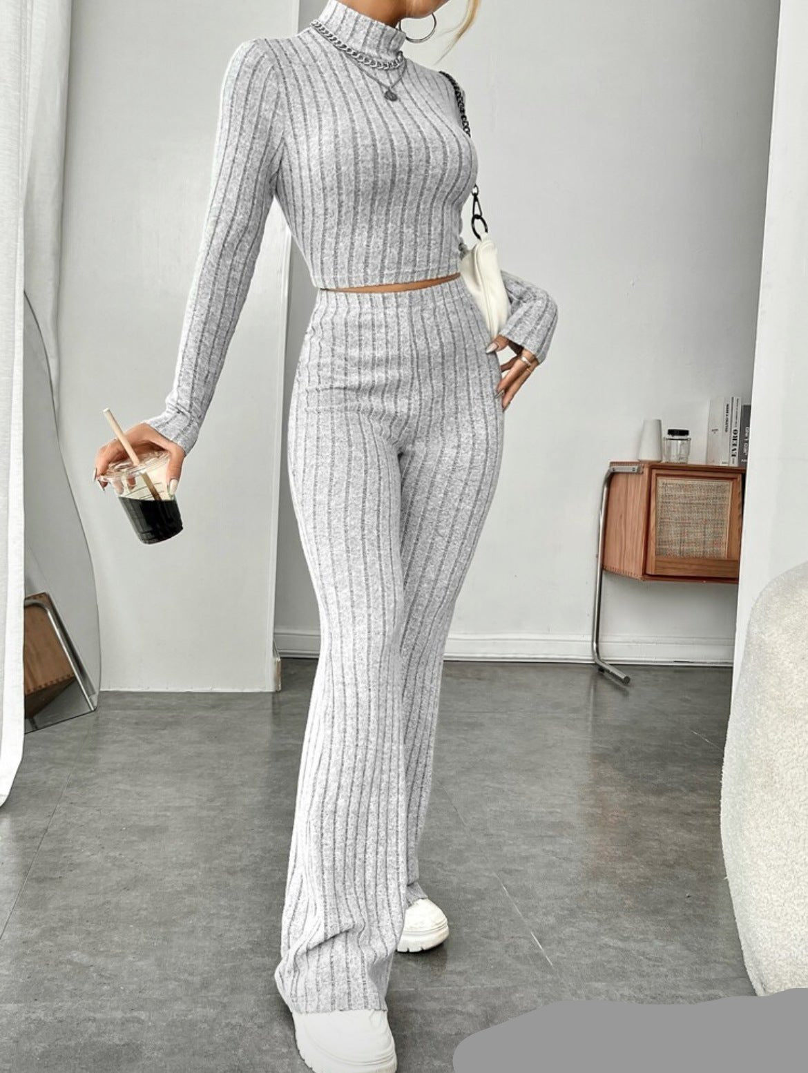 Light Gray / S