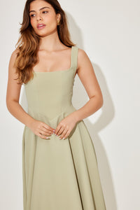 Amelia™ | Timeless Flowy Midi Dress