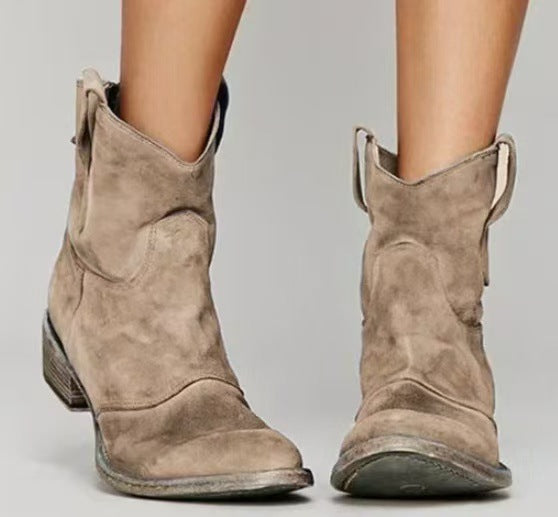 Carlotta – Timeless Ankle Boots