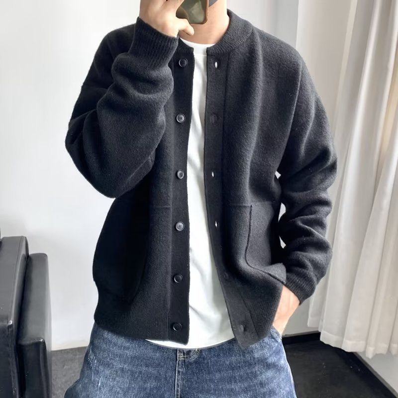 Black / M