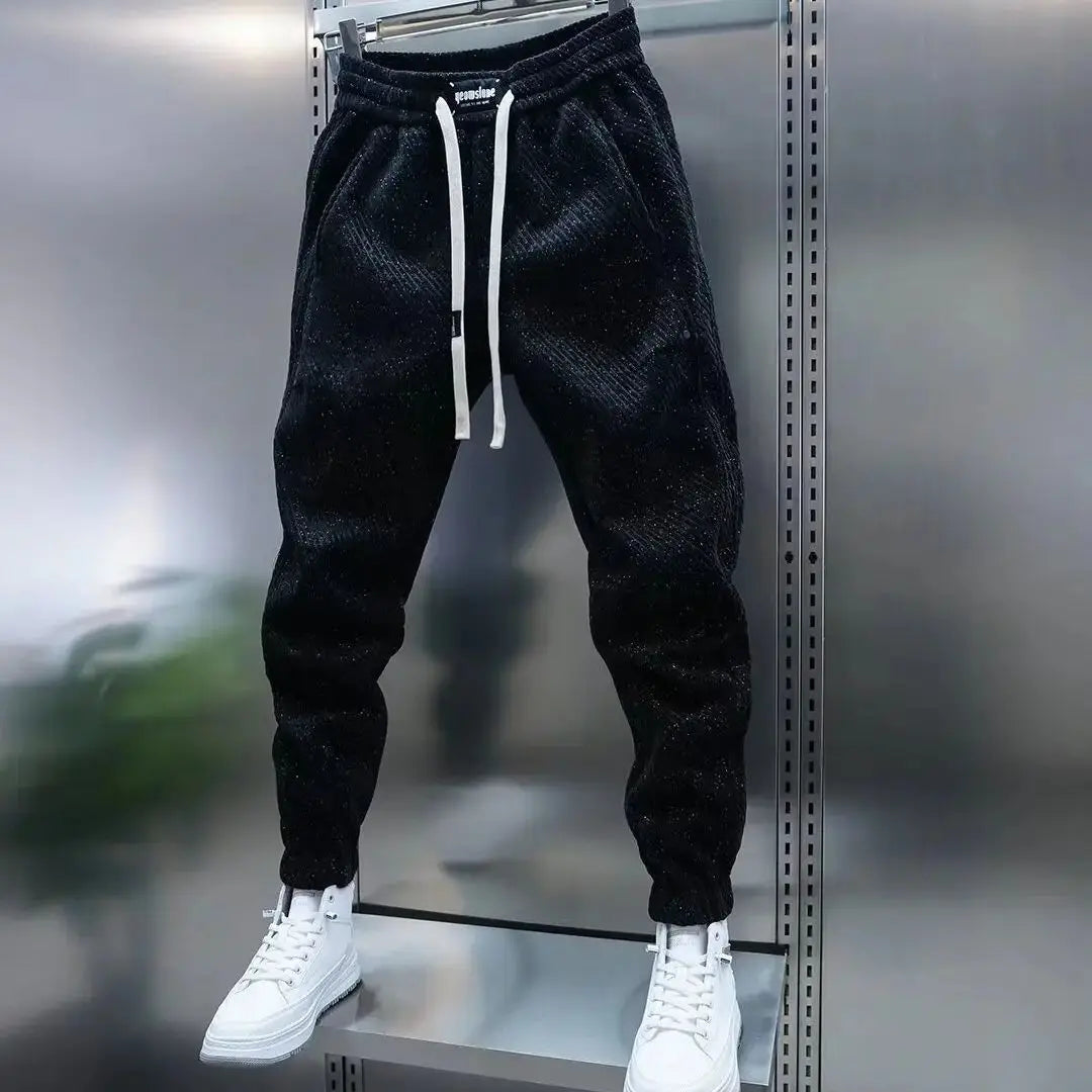 Black / M