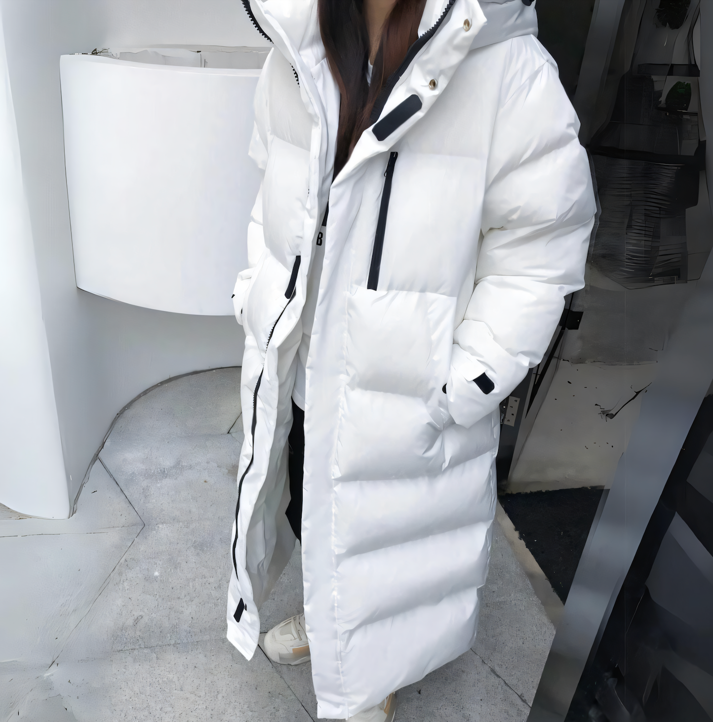 White / S
